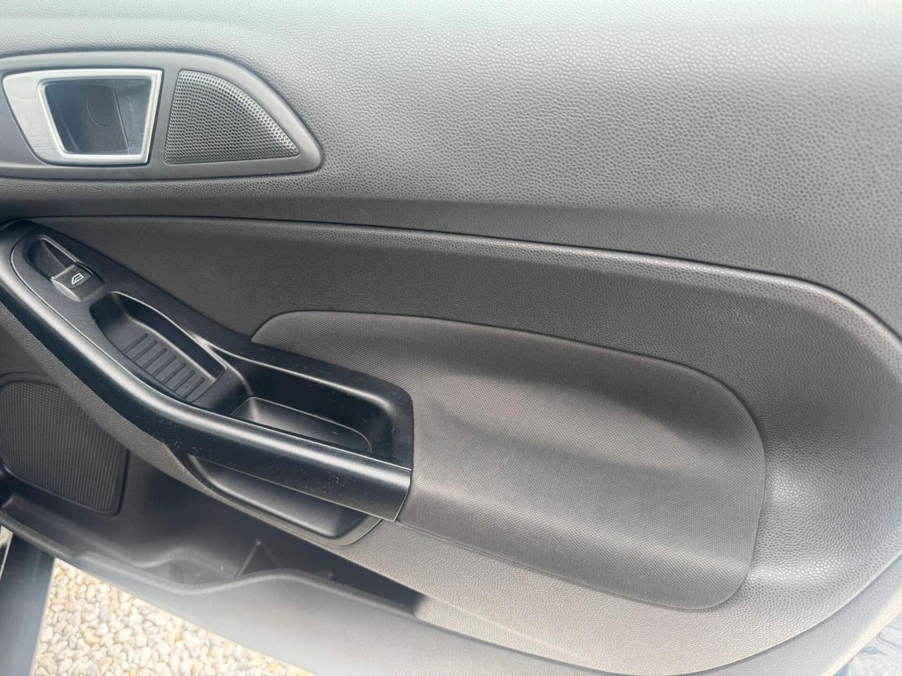 Ford Fiesta 1.0 80CV 5 porte Titanium