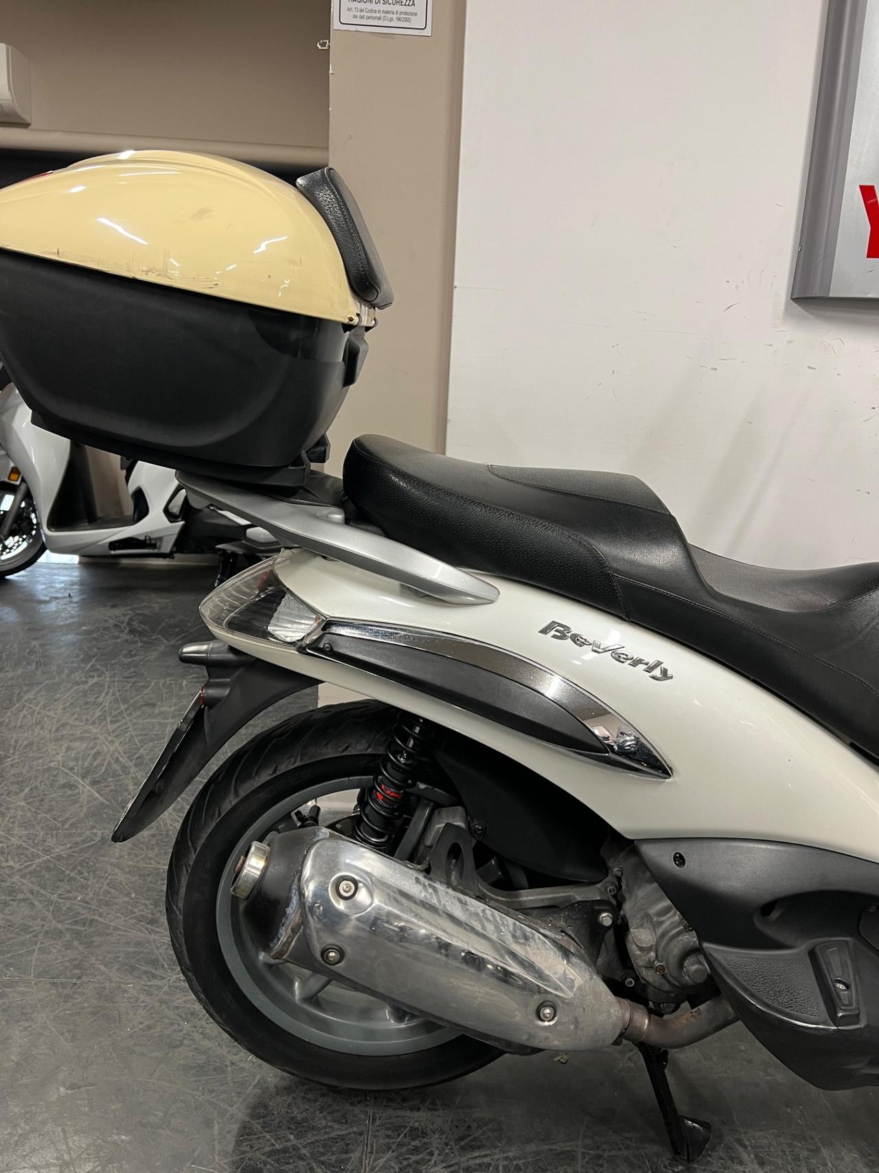 Piaggio Beverly Tourer 300
