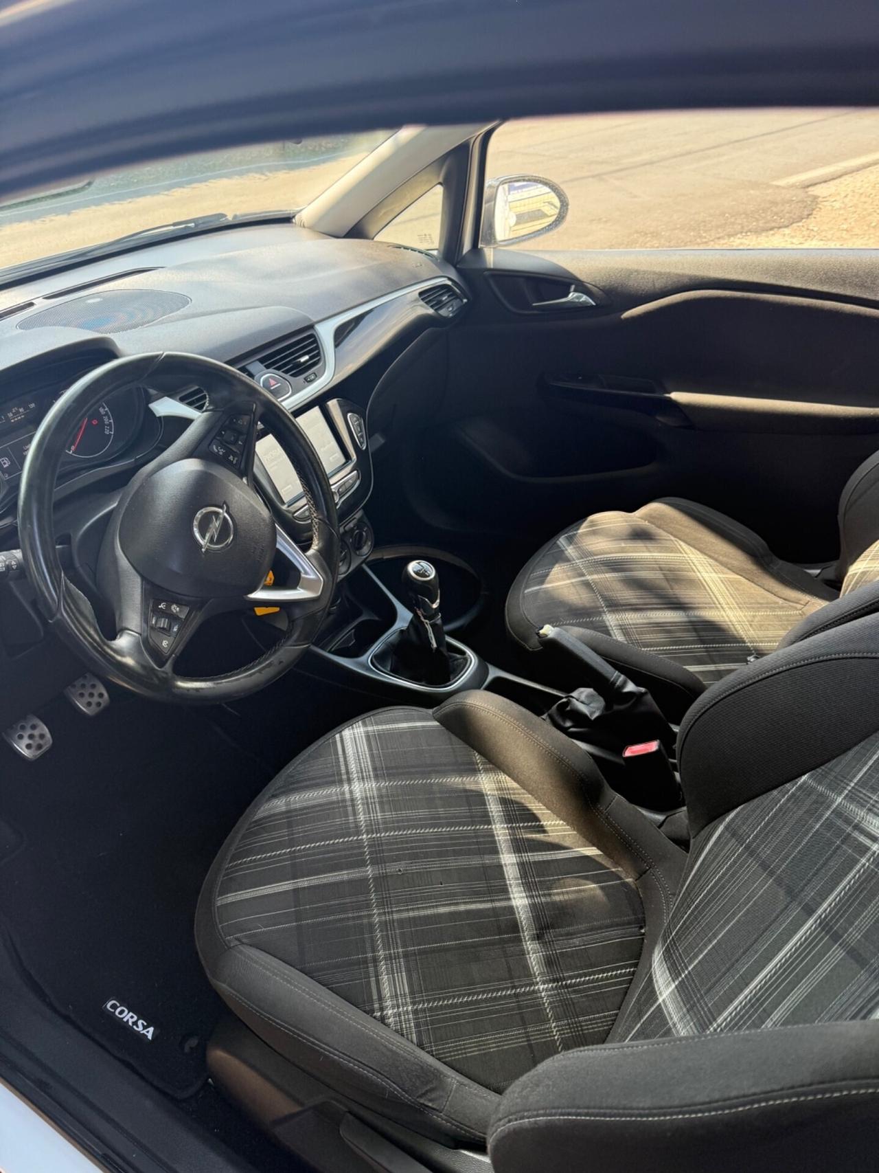 Opel Corsa 1.4 90CV GPL Tech B color neopatentati