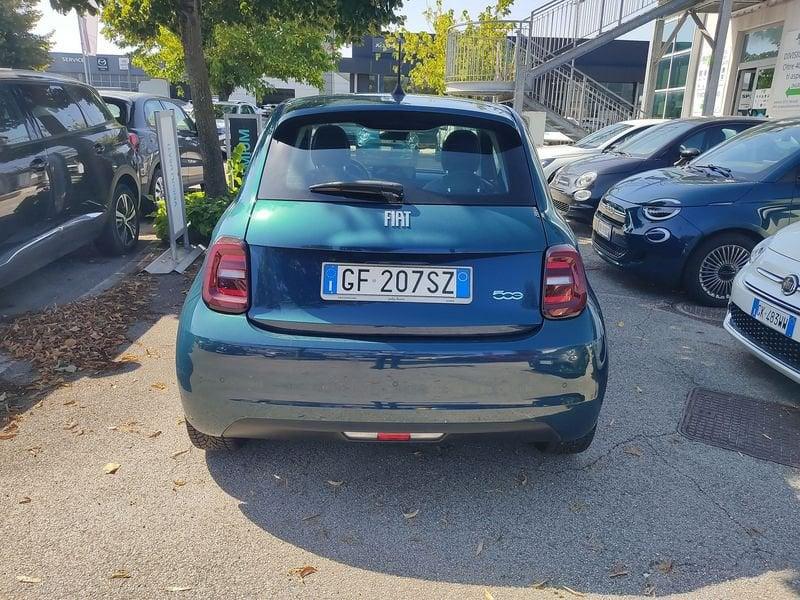 FIAT 500 IV 2020 500e 42 kWh Icon