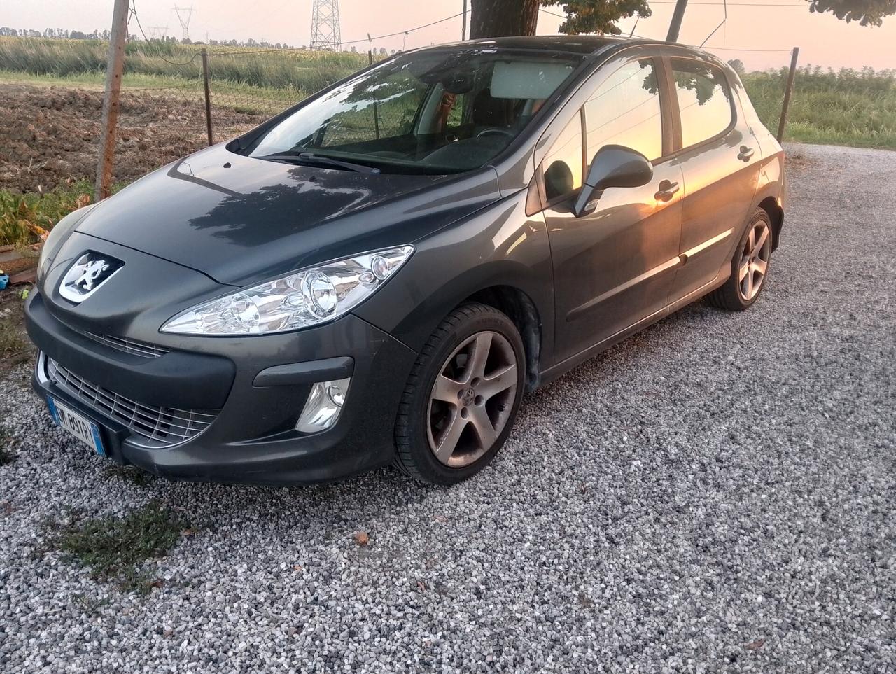 Peugeot 308 1.6 HDi 90CV 5p. Premium
