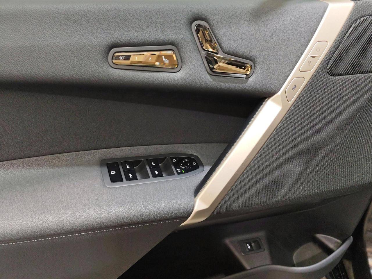 BMW iX xDrive50 Pacchetto Sportivo