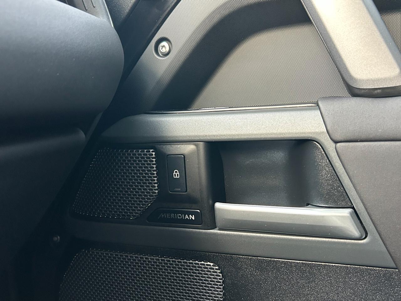 Land Rover Defender 110 3.0d mhev X-Dynamic SE awd 200cv N1