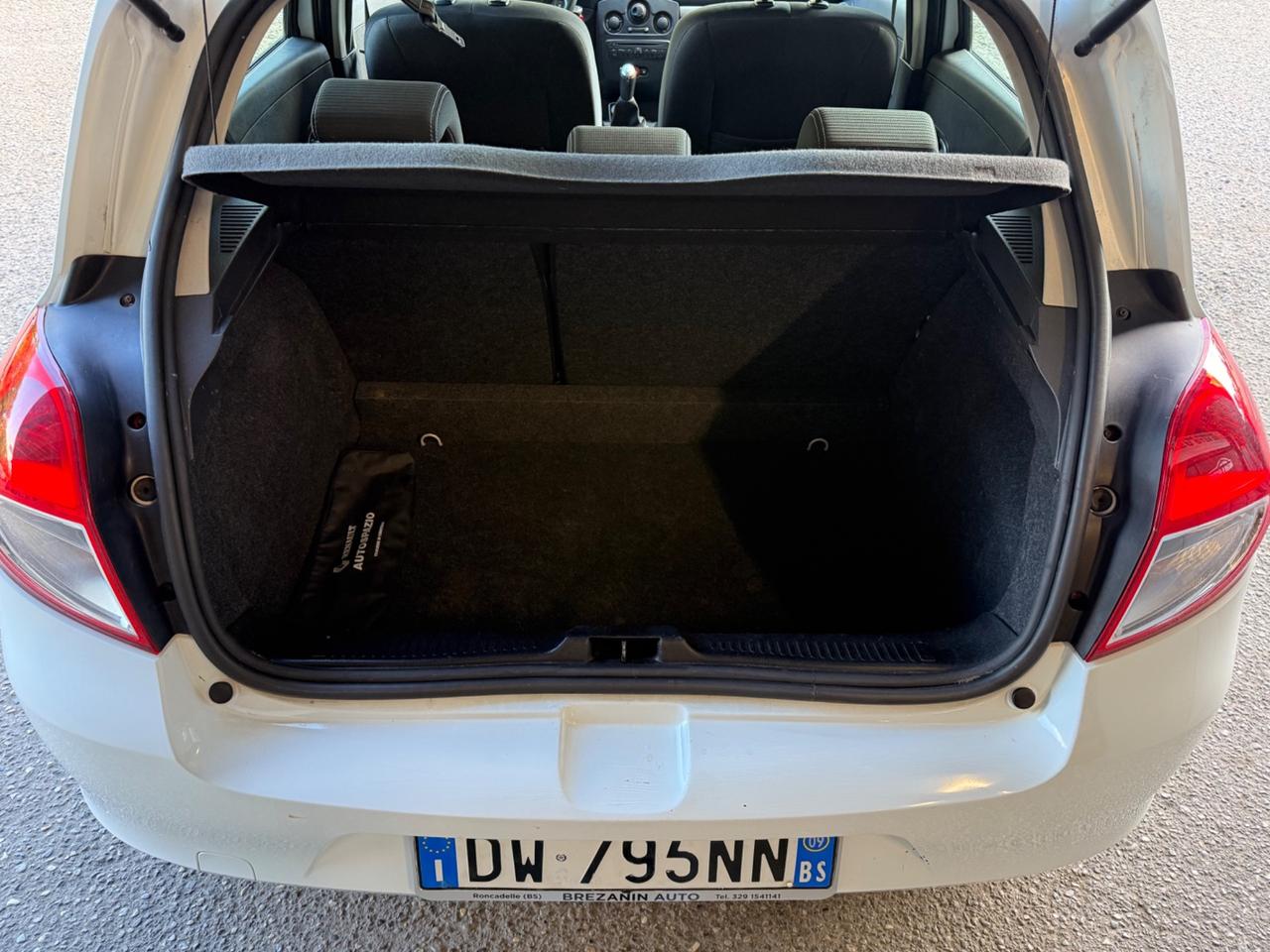 Renault Clio 1.2 16V 5 porte Luxe