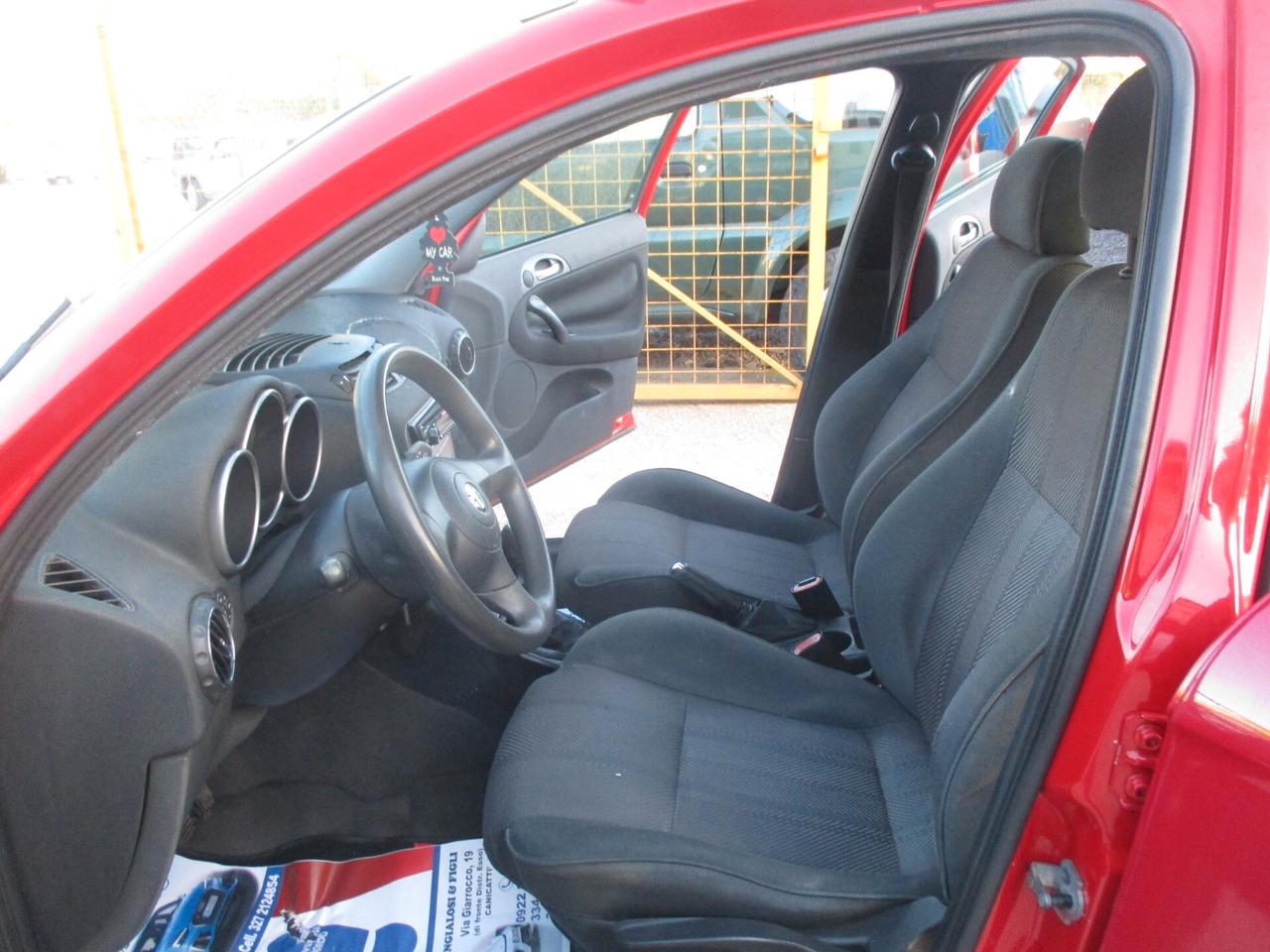 Alfa Romeo 147 1.9 JTD 115 CV MOLTO BELLA