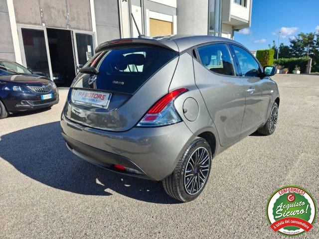 LANCIA Ypsilon 1.0 FireFly 5 porte S&S Hybrid Ecochic Gold