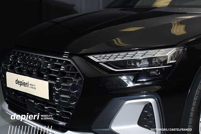 Audi A3 Allstreet 35 TFSI S tronic Identity Contrast mhev
