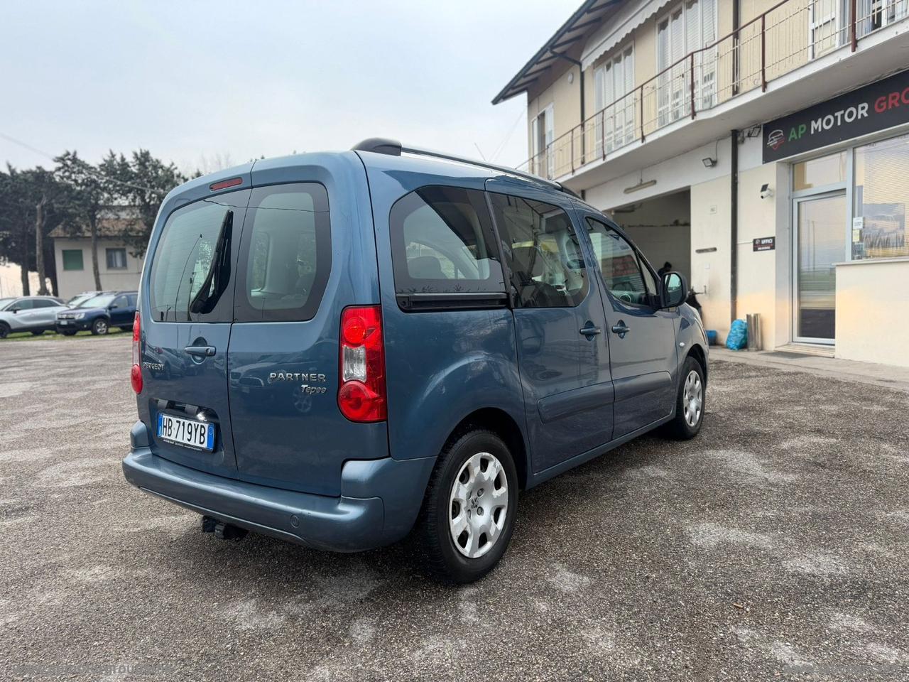 PEUGEOT Partner Tepee 1.6HDI 112CV Outdoor G.TRAINO