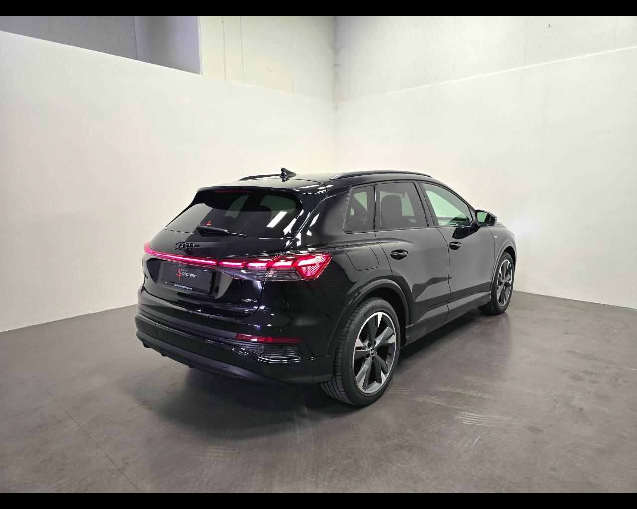 AUDI Q4 45 E-TRON QUATTRO S-LINE