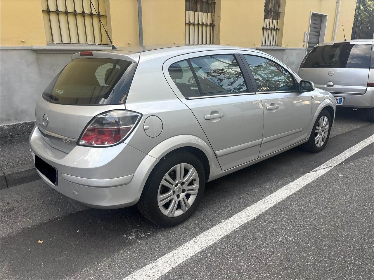 OPEL ASTRA 1.7 CDTI COSMO 5 PORTE
