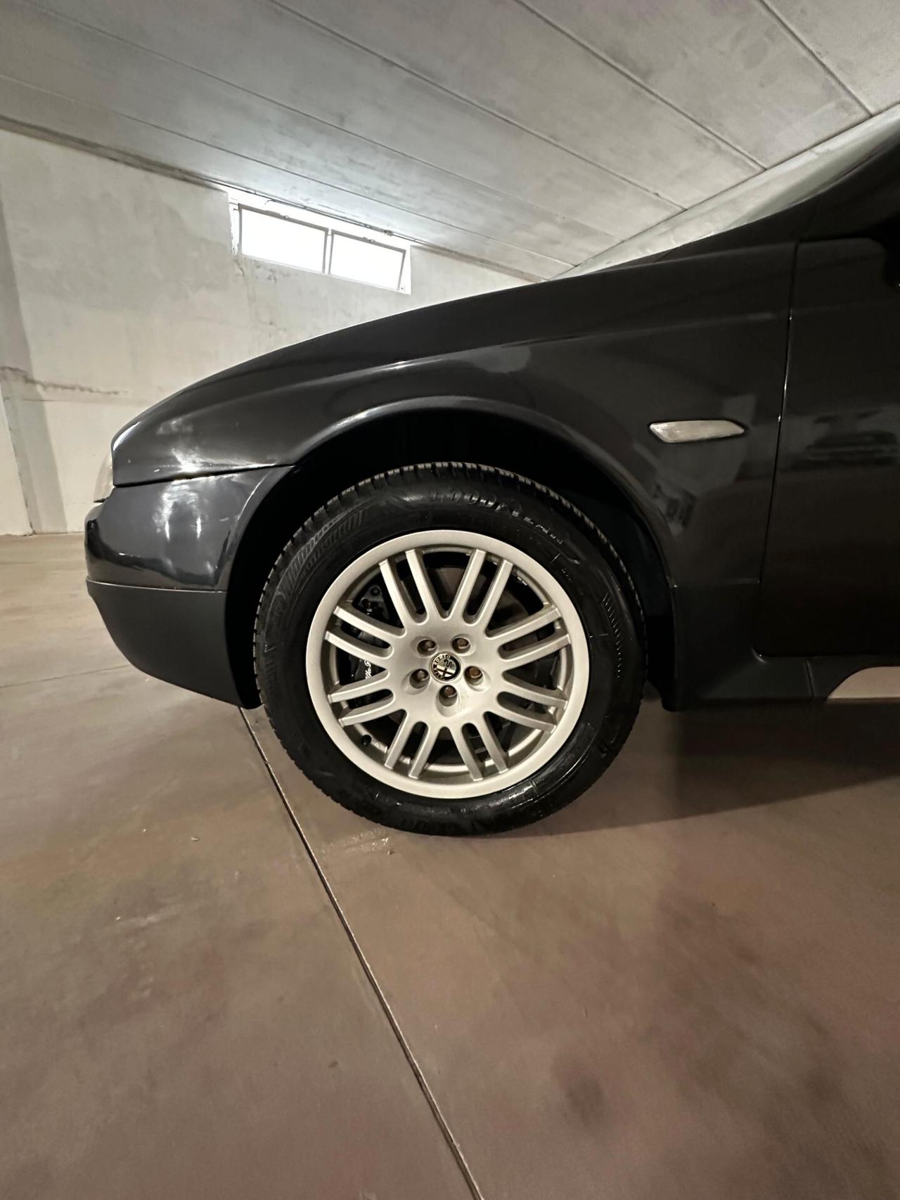 Alfa Romeo Crosswagon Q4 1.9 jtd 16v Distinctive