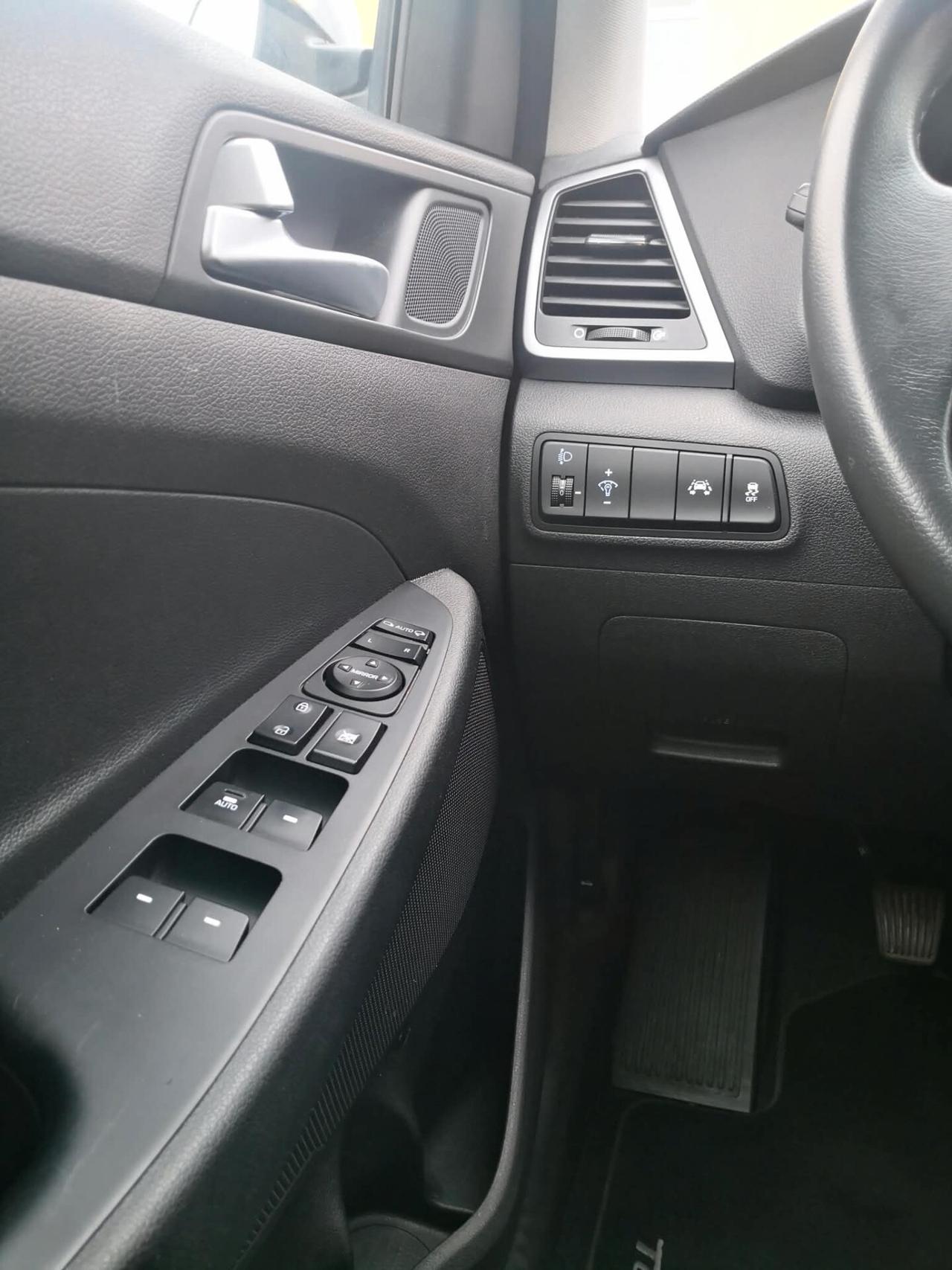 Hyundai Tucson 1.7 CRDi XPossible 2WD