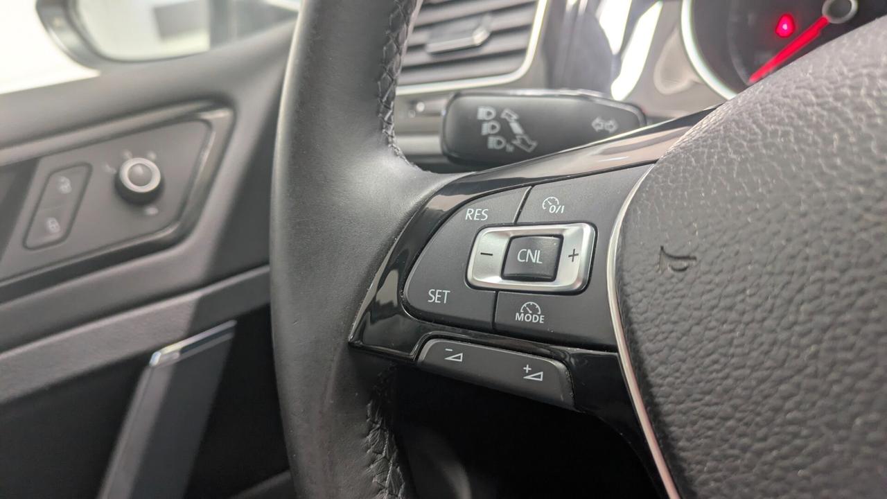 Volkswagen Golf 2.0 TDI 5p. Highline BlueMotion Technology