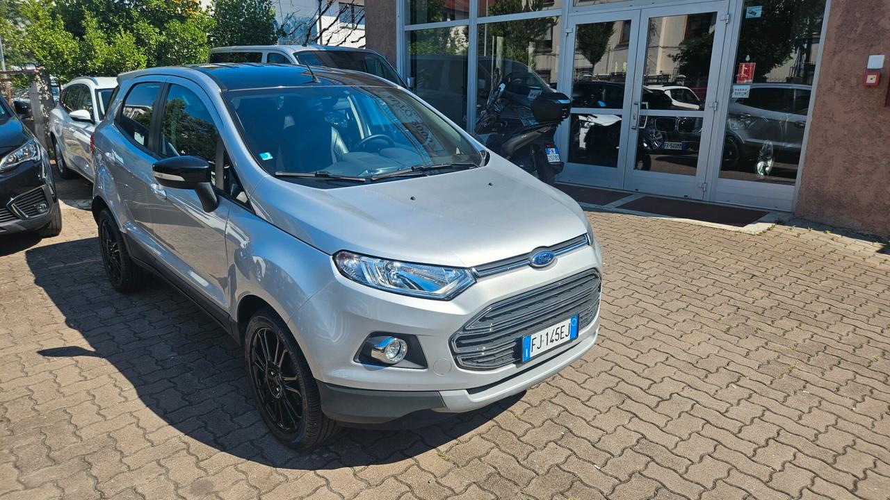 Ford EcoSport 1.5 tdci Titanium 95cv E6 NAVY- BI-COLOR