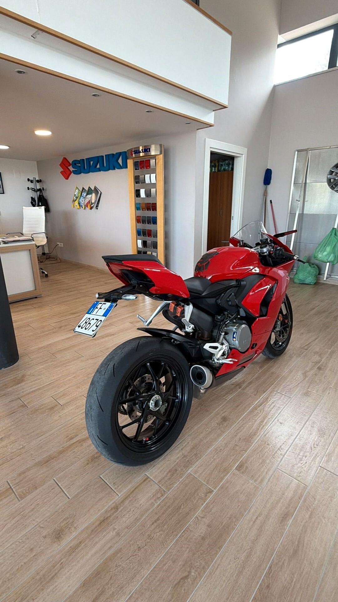 Ducati Panigale V2
