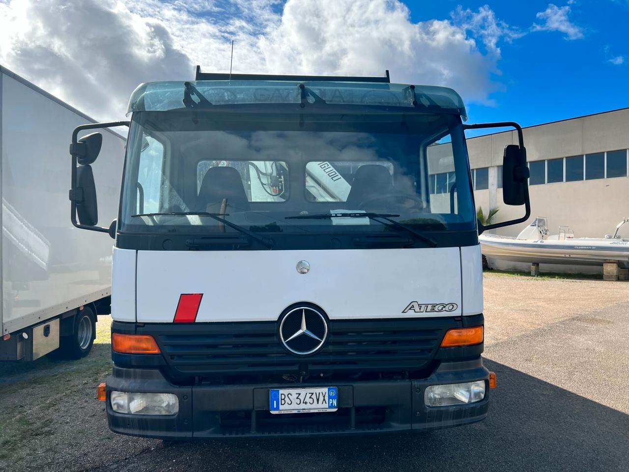 Mercedes Benz Atego 815 4.2 Tdi 153Cv Patente C Ribaltabile e gru nuovo