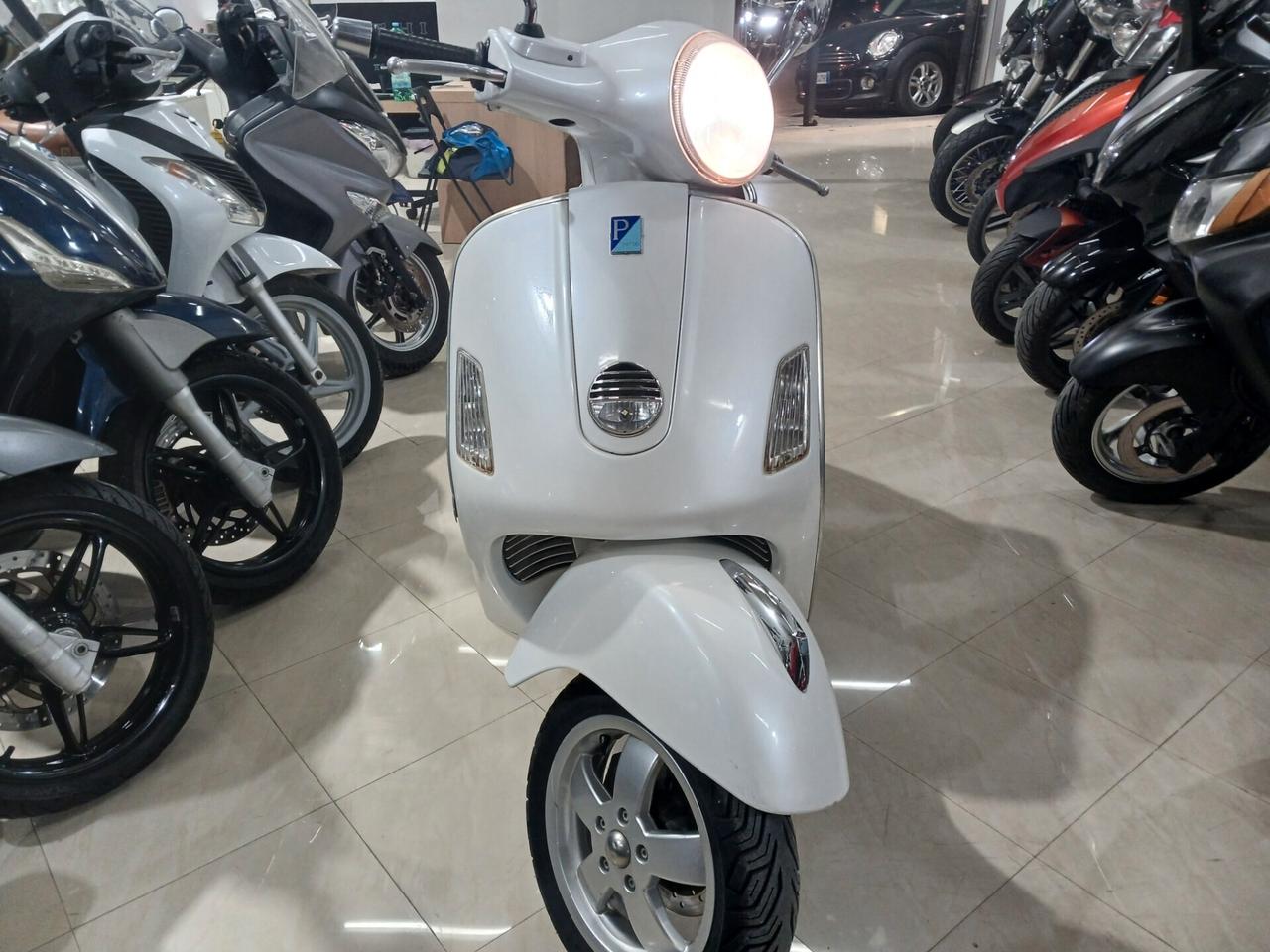 VESPA 250 GTS GARANTITA 12 MESI