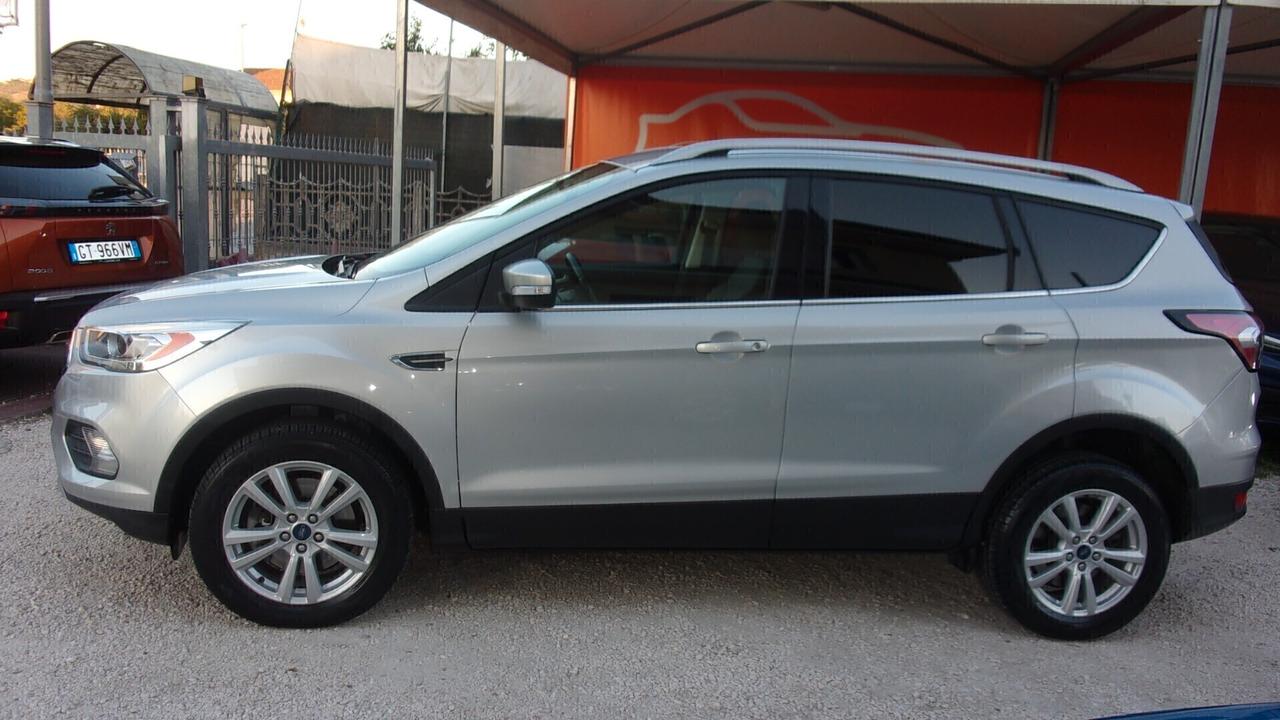 Ford Kuga 1.5 TDCI 120 CV S&S 2WD Titanium