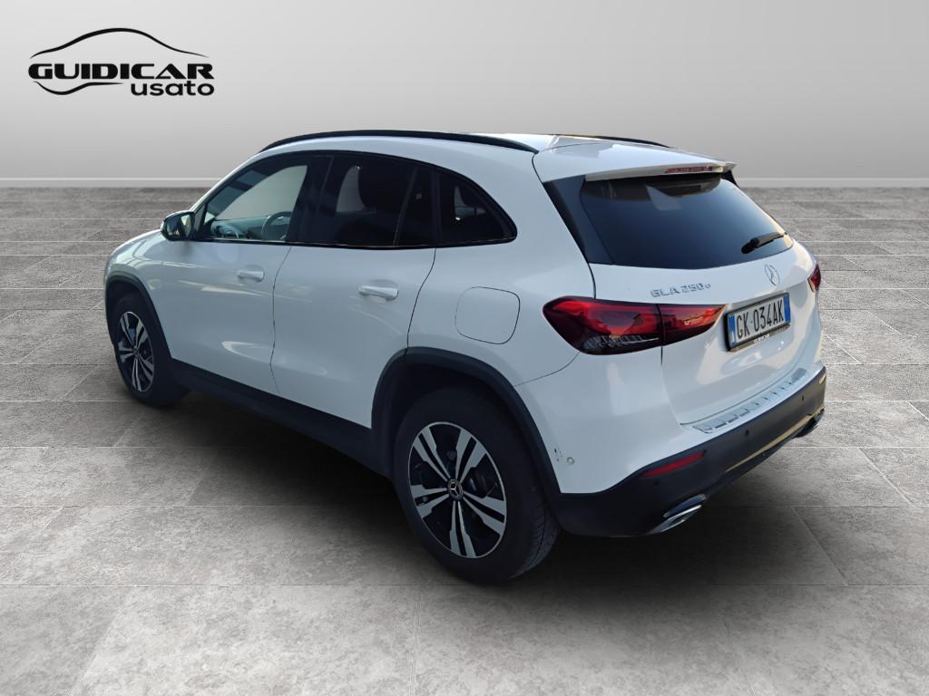 Mercedes-Benz GLA-H247 2020 - GLA 250 e phev (eq-power) Sport Plus auto