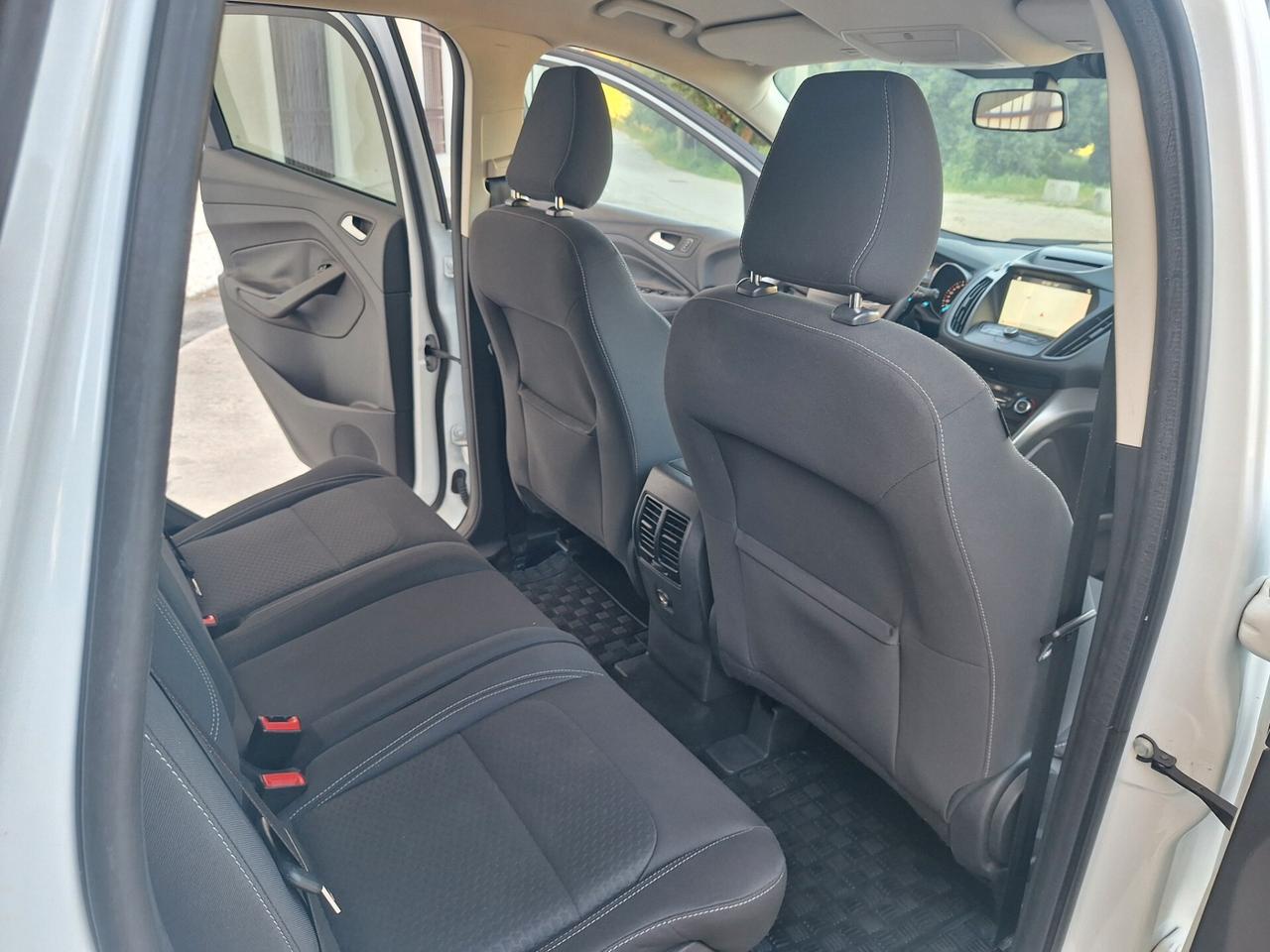 Ford Kuga 1.5 TDCI 120 CV Titanium PERFETTA