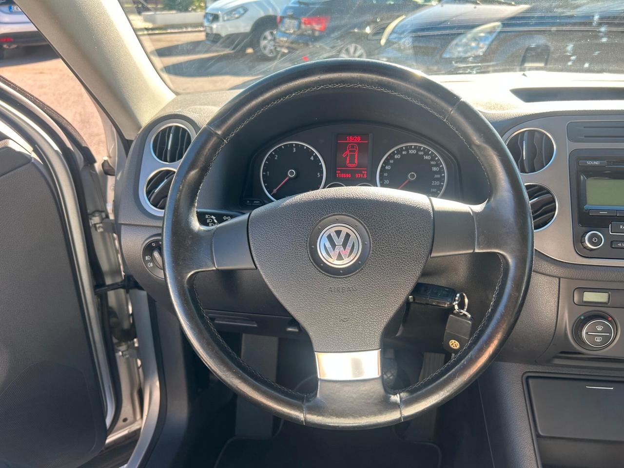 Volkswagen Tiguan 2.0 16V TDI DPF Sport & Style NEOPATENTATI OK