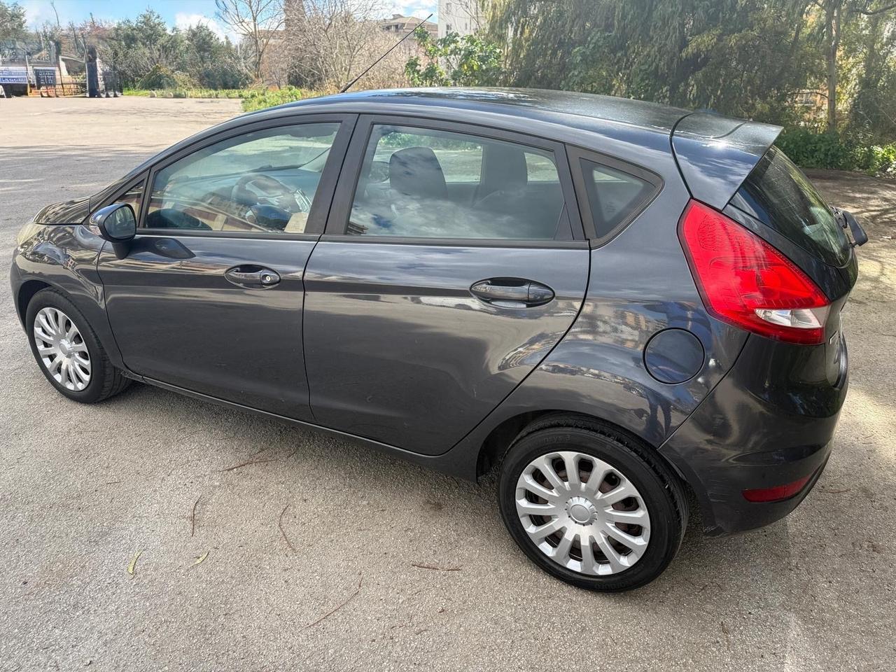 Ford Fiesta 1.4 TDCi 5p. Titanium