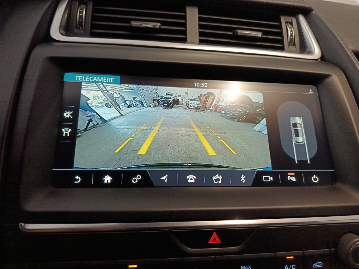 JAGUAR E-Pace (X540) - E-Pace 2.0D 240 CV AWD aut. R-Dynamic S