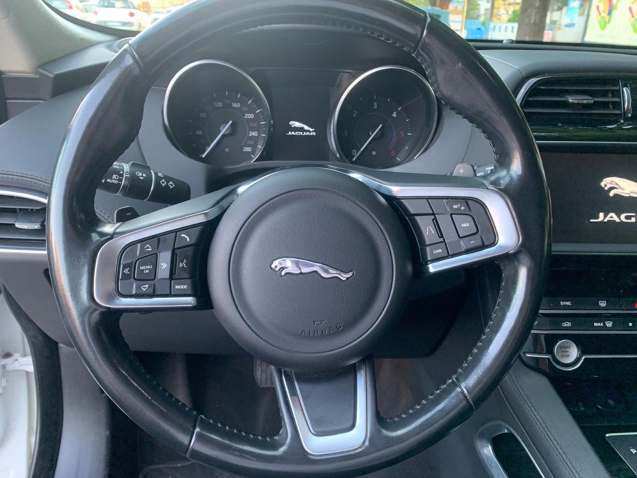 Jaguar F-Pace 2.0 20d Turbo #6306