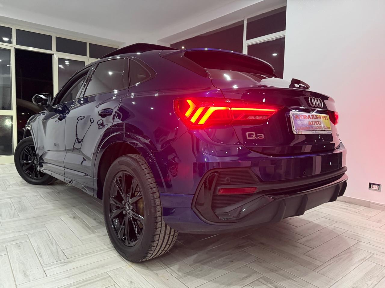 Audi Q3 Sportback 2.0D150cv TOTAL S-LINE+TETTO BLACK ED.2022