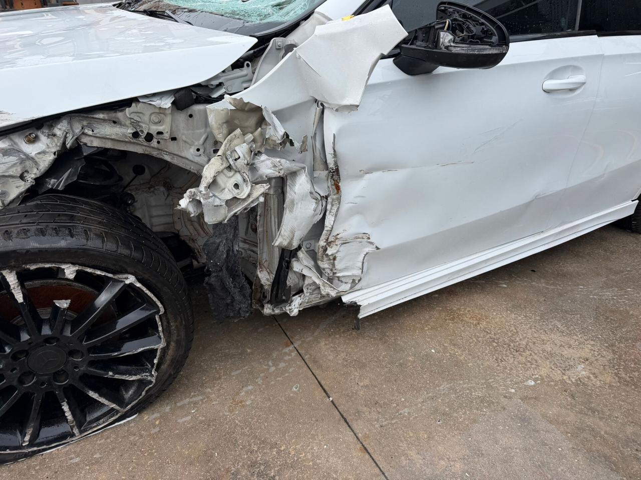 Mercedes-benz A 180 incidentato - 2019