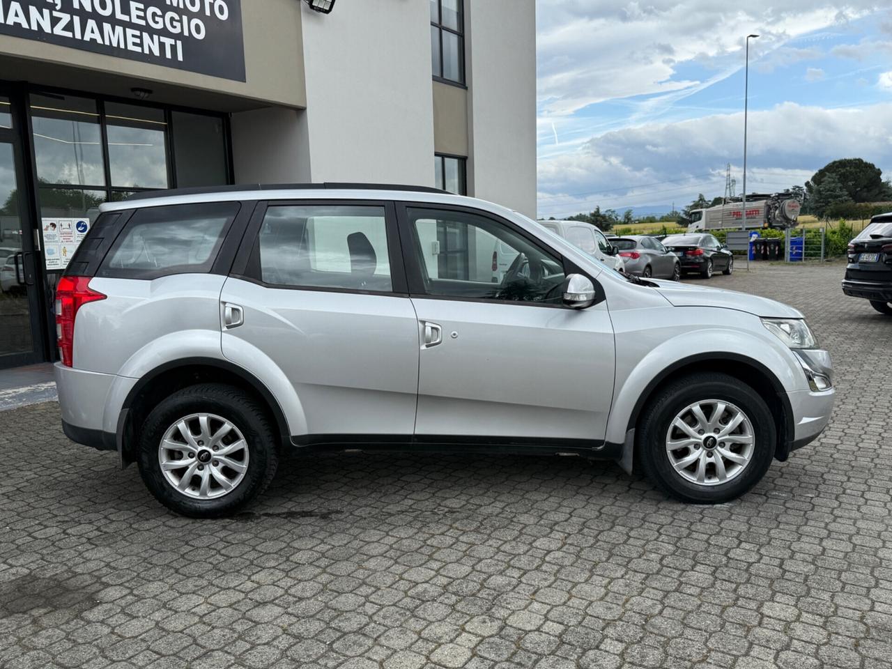 Mahindra XUV500-2.2d.|7 POSTI|UNIPRO|CARPLAY