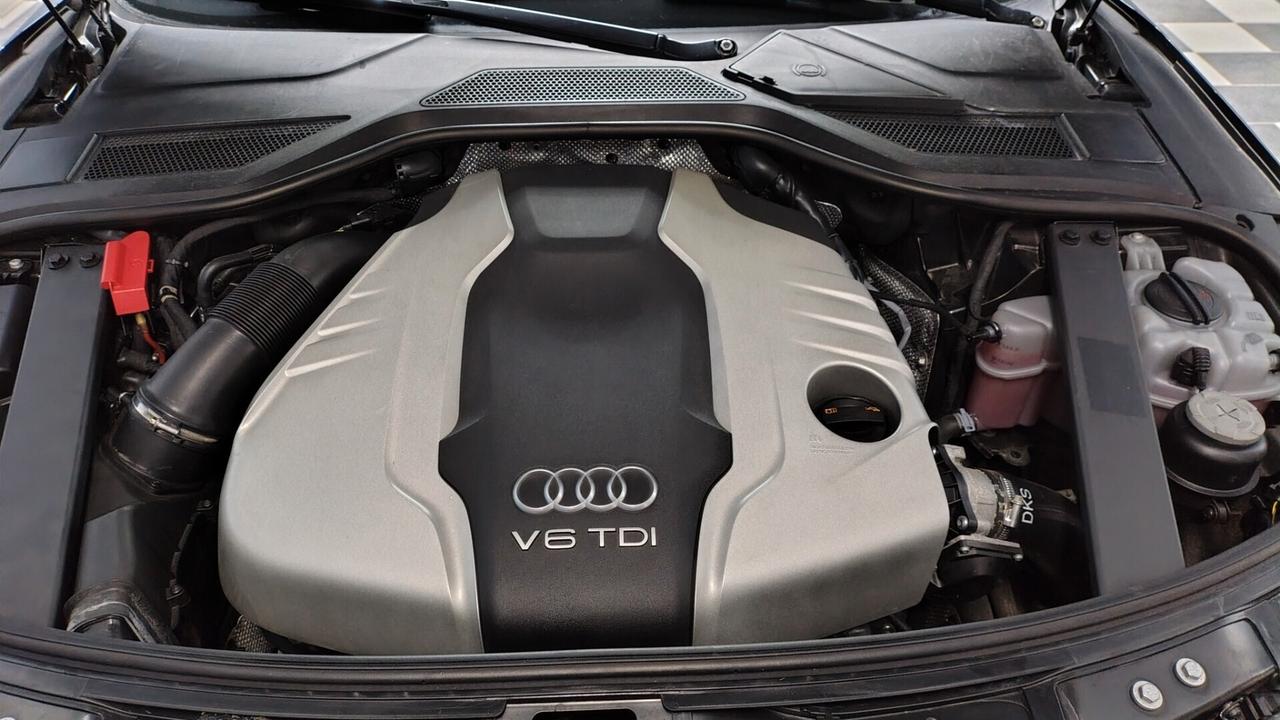 Audi A8 3.0 TDI QUATTRO 250 CV
