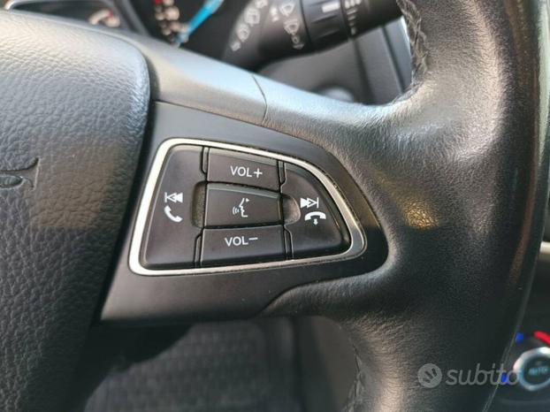 Ford Focus 1.5 tdci Titanium 120cv 5p