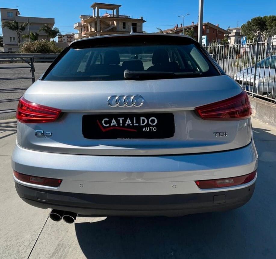Audi Q3 2.0 TDI 150 CV Business