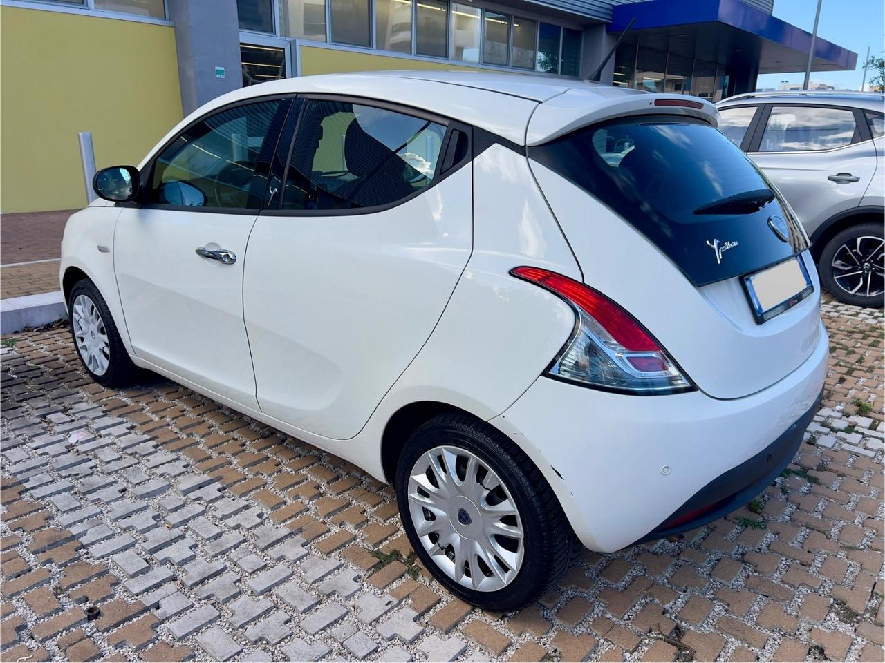 Lancia Ypsilon 1.2 69 CV 5 porte GPL Ecochic Gold