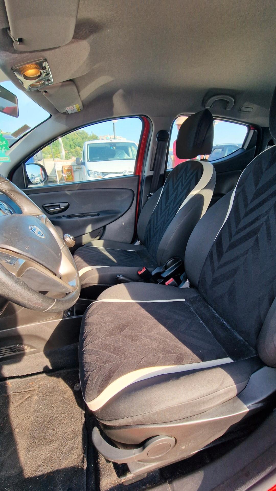 Lancia Ypsilon 1.2 69 CV 5 porte GPL Ecochic Gold