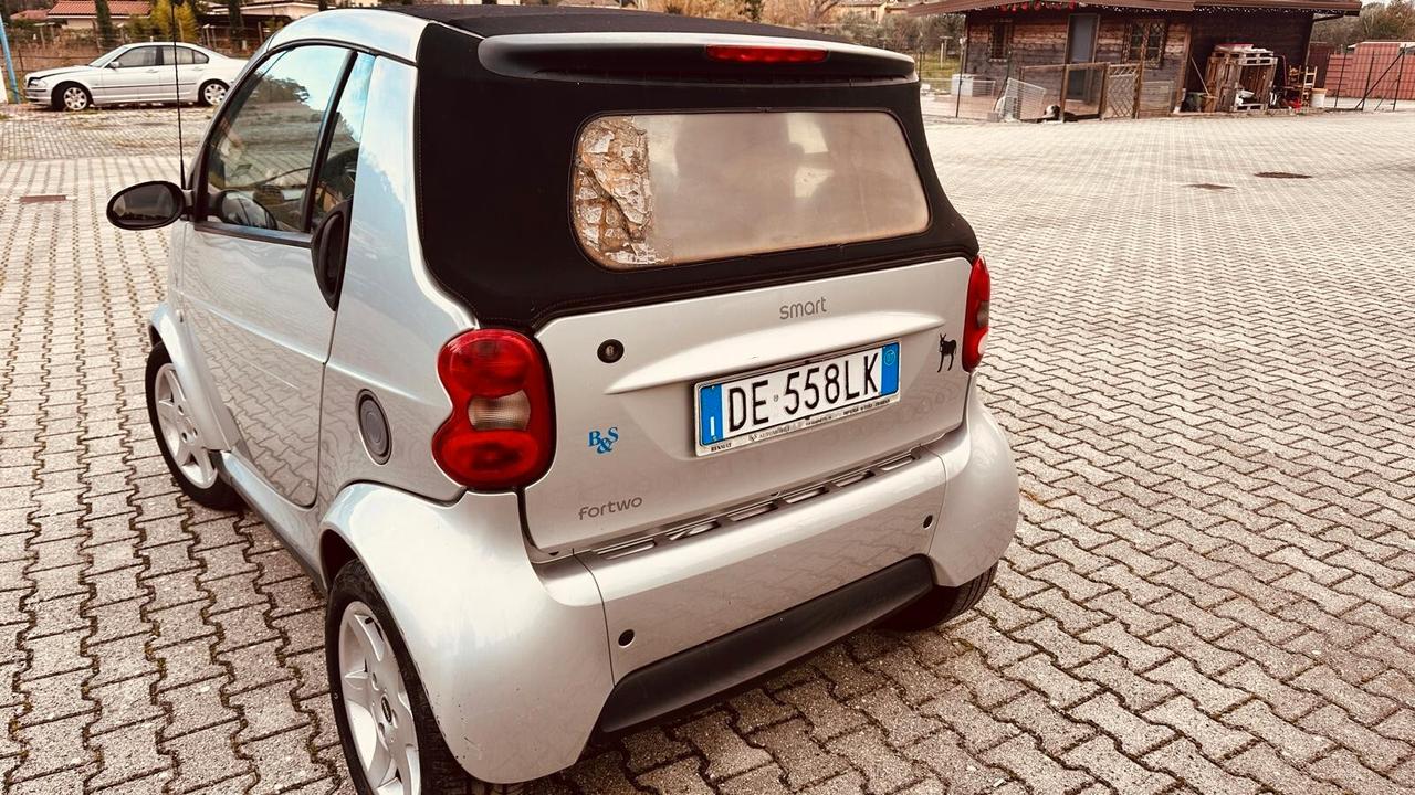 Smart ForTwo 700 cabrio Brabus (55 kW)