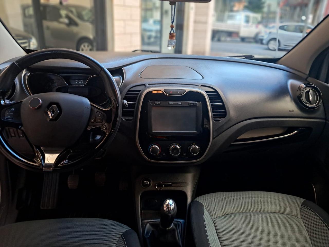 RENAULT CAPTUR 1.5 Diesel-NEOPATENTATI-NAVY-Euro8990