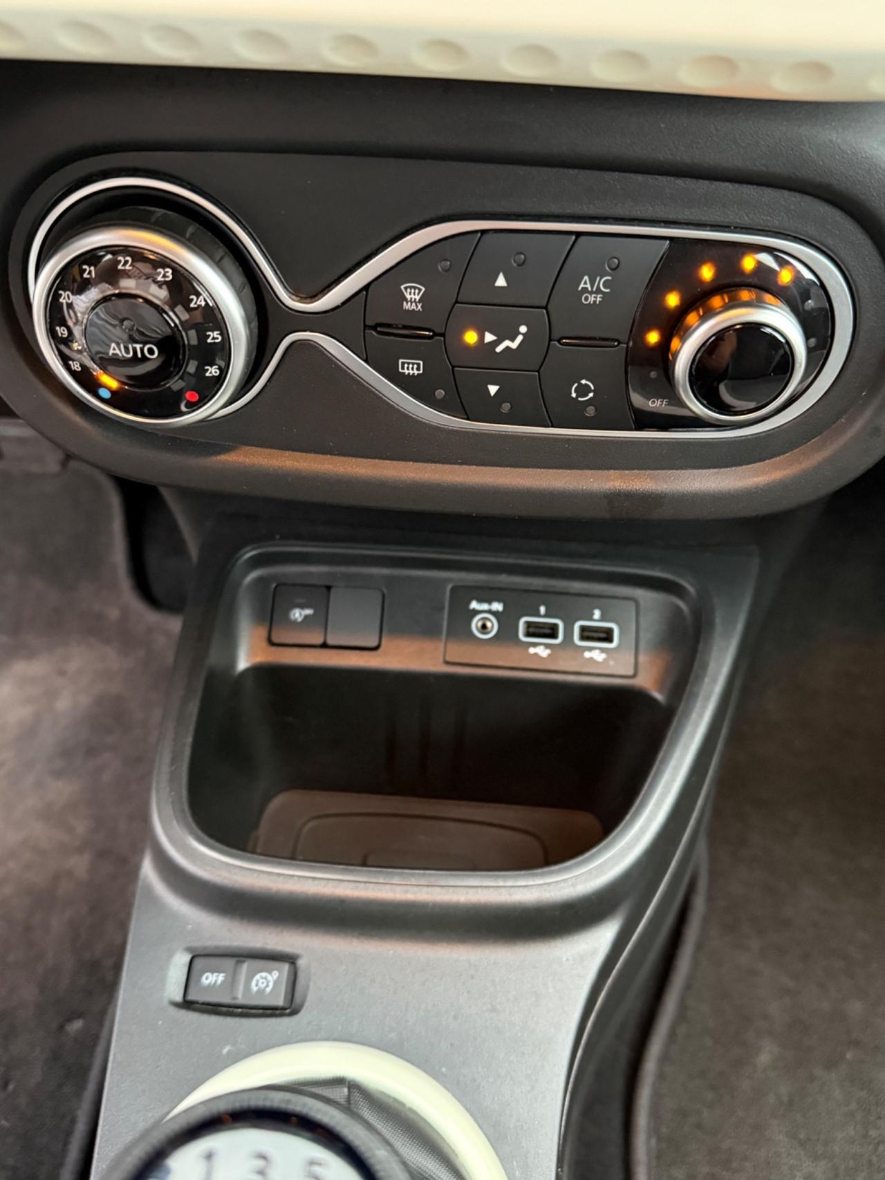 Renault Twingo SCe 65 CV Urban Night