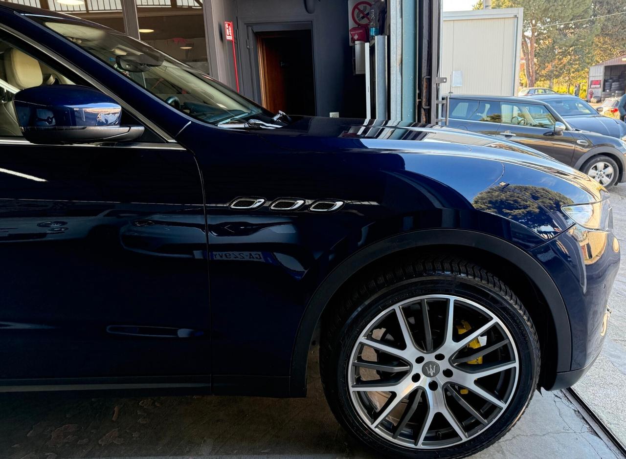 Maserati Levante V6 3.0 Diesel 250CV AWD - 2017