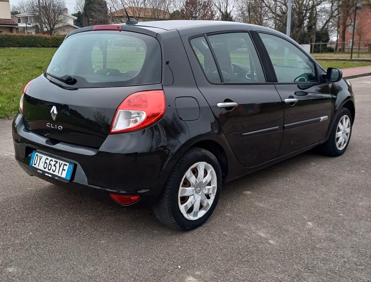 Renault Clio 1.2 16V 5 porte GPL Dynamique