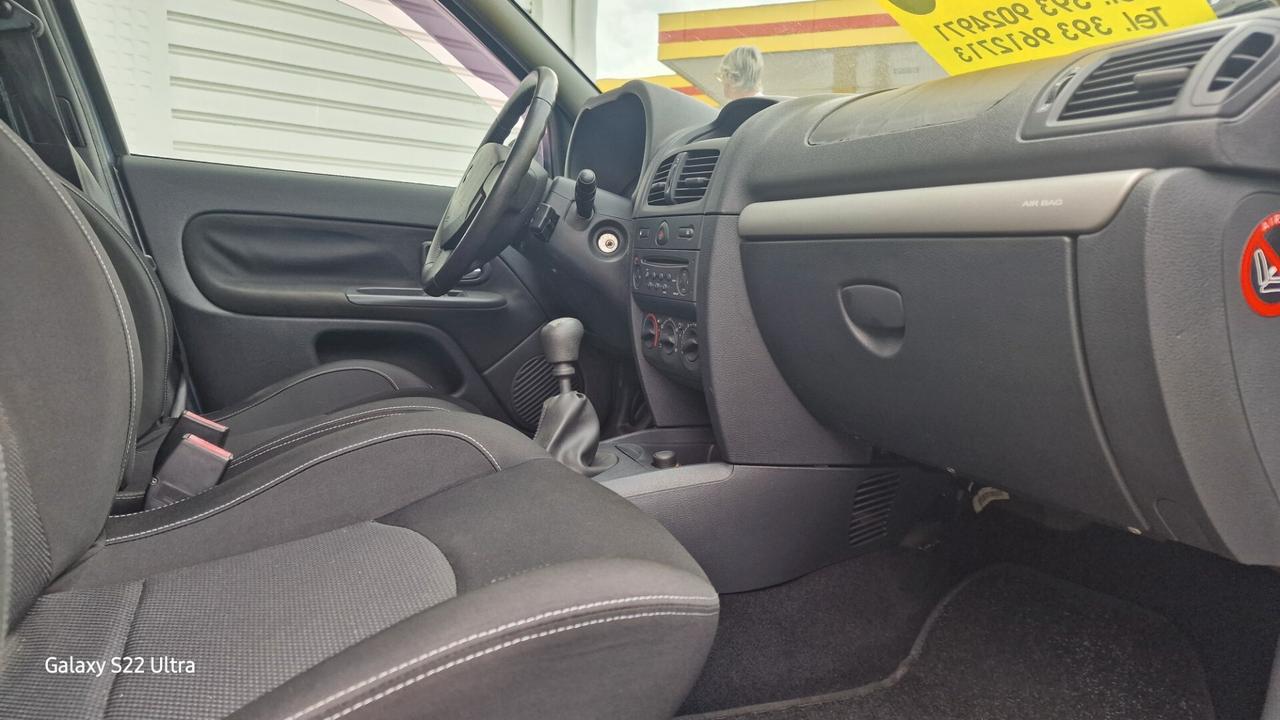 Renault Clio Storia 1.2 5 porte Dynamique
