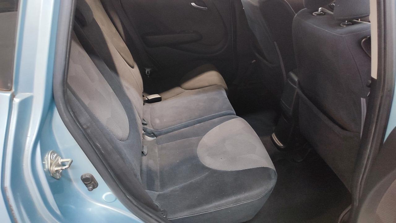 Honda Jazz 1.4 i-DSi 5p. 7 Speed CVT Graph. NEOPATENTATO
