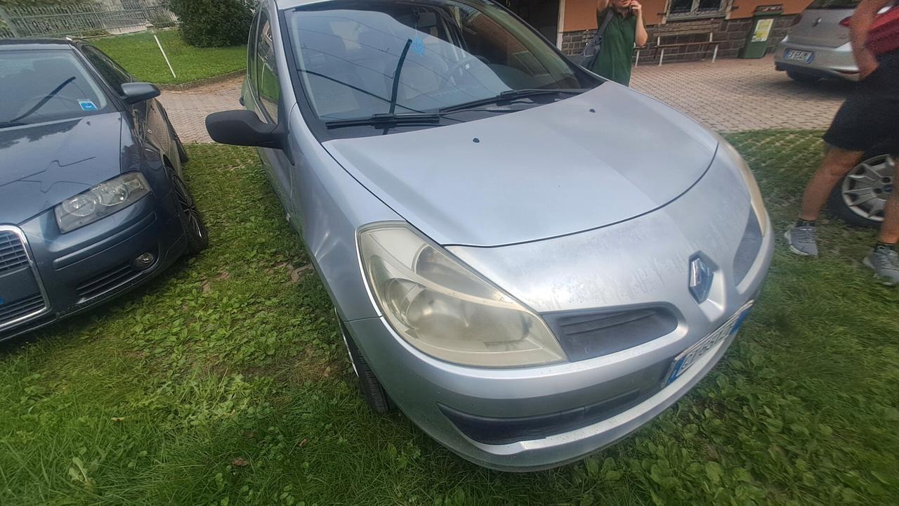 Renault Clio Storia 1.2 16V 5 porte Dynamique