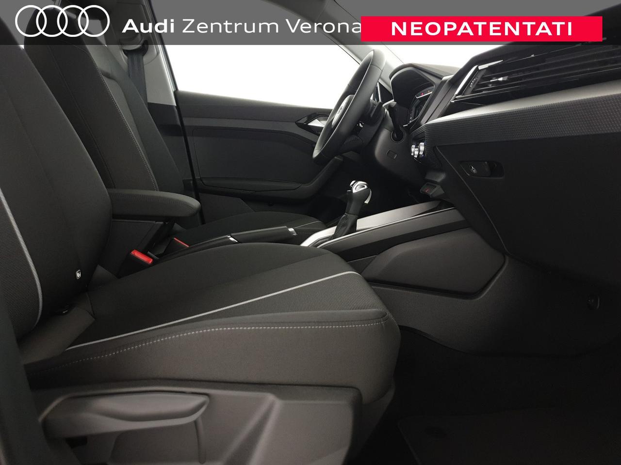 Allstreet 30TFSI 116CV S tronic Identity Contrast