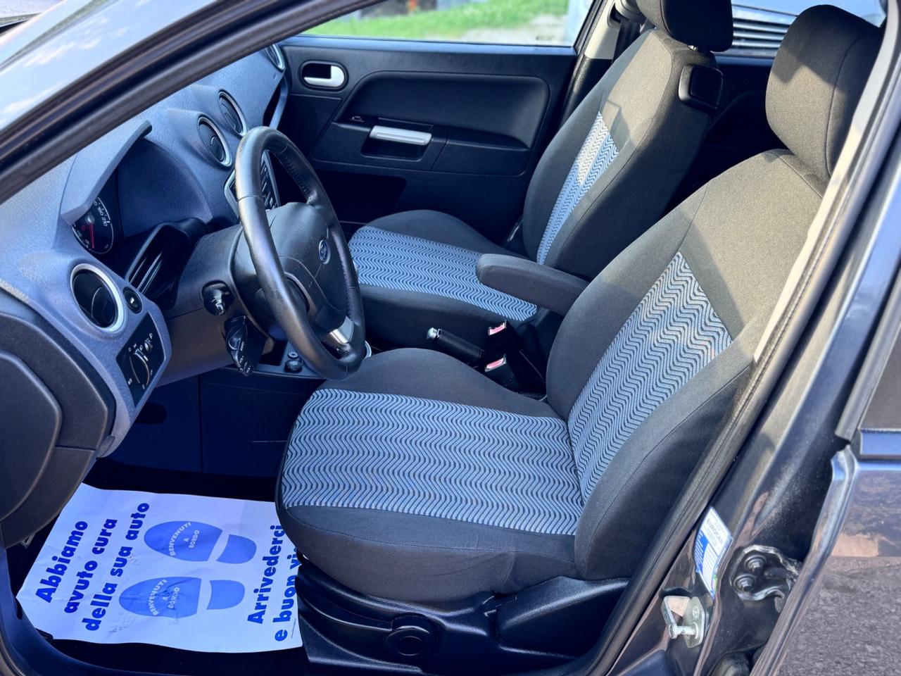 Ford Fusion 1.4 Benzina 80cv Neopatentati 2011