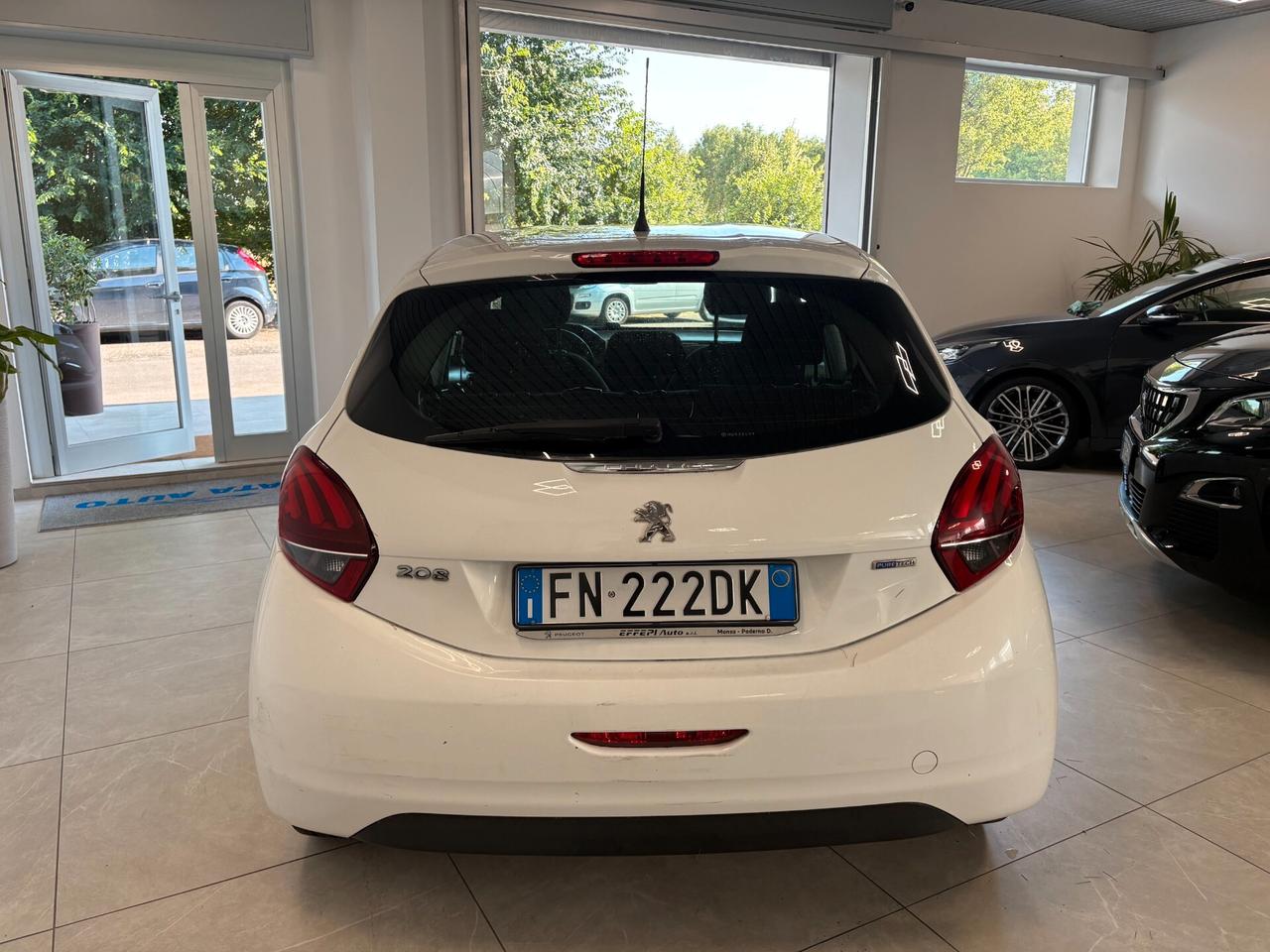Peugeot 208 PureTech 82 5 porte Allure
