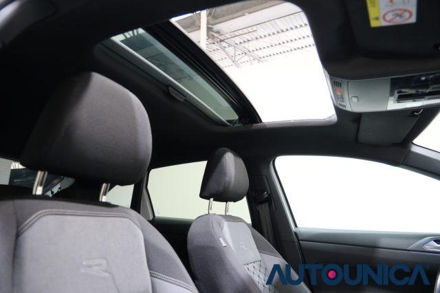 VOLKSWAGEN Taigo 1.0 TSI 110 CV DSG R-LINE FULL LED TETTO PANORAMA