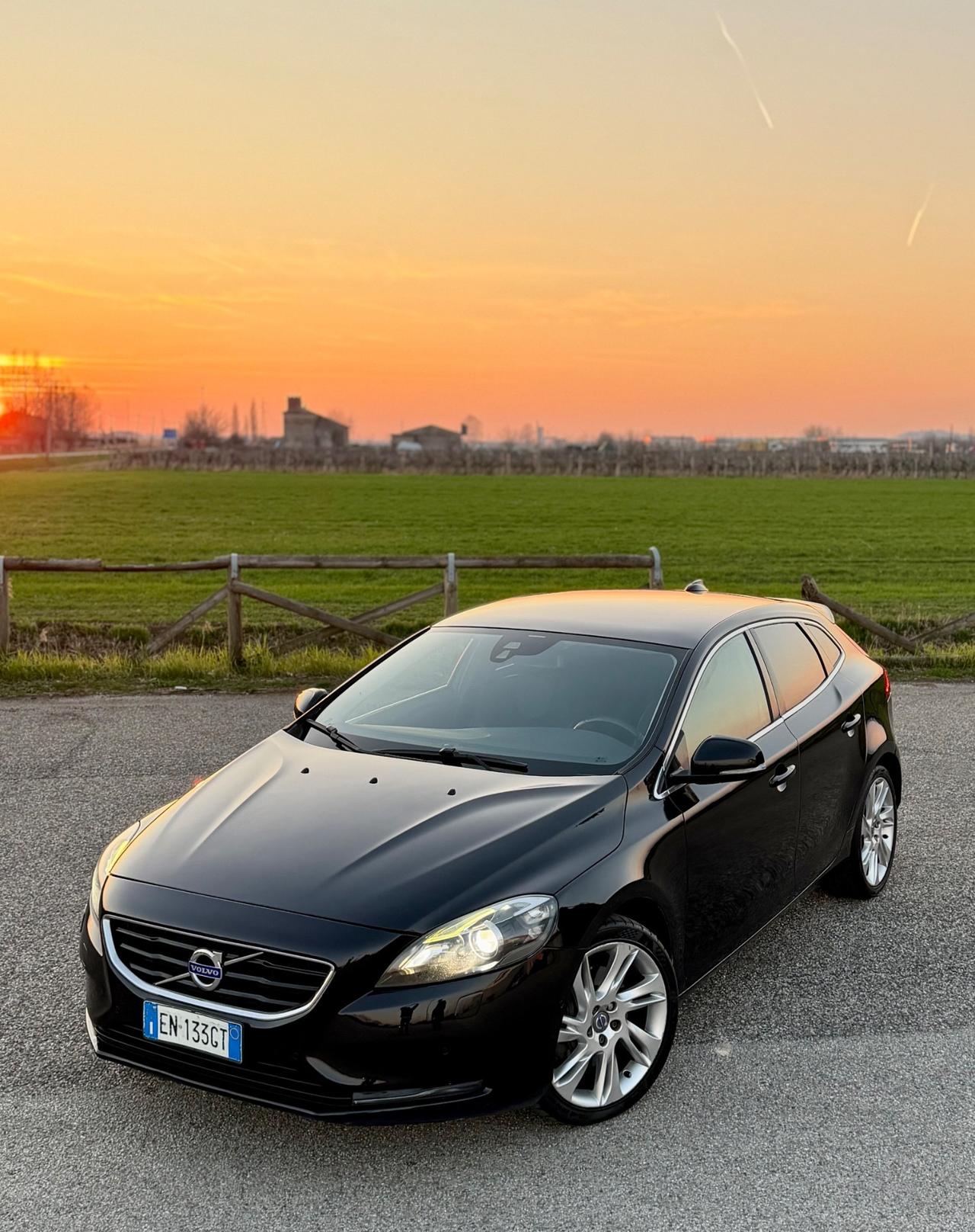 Volvo V40 D3 Geartronic Summum