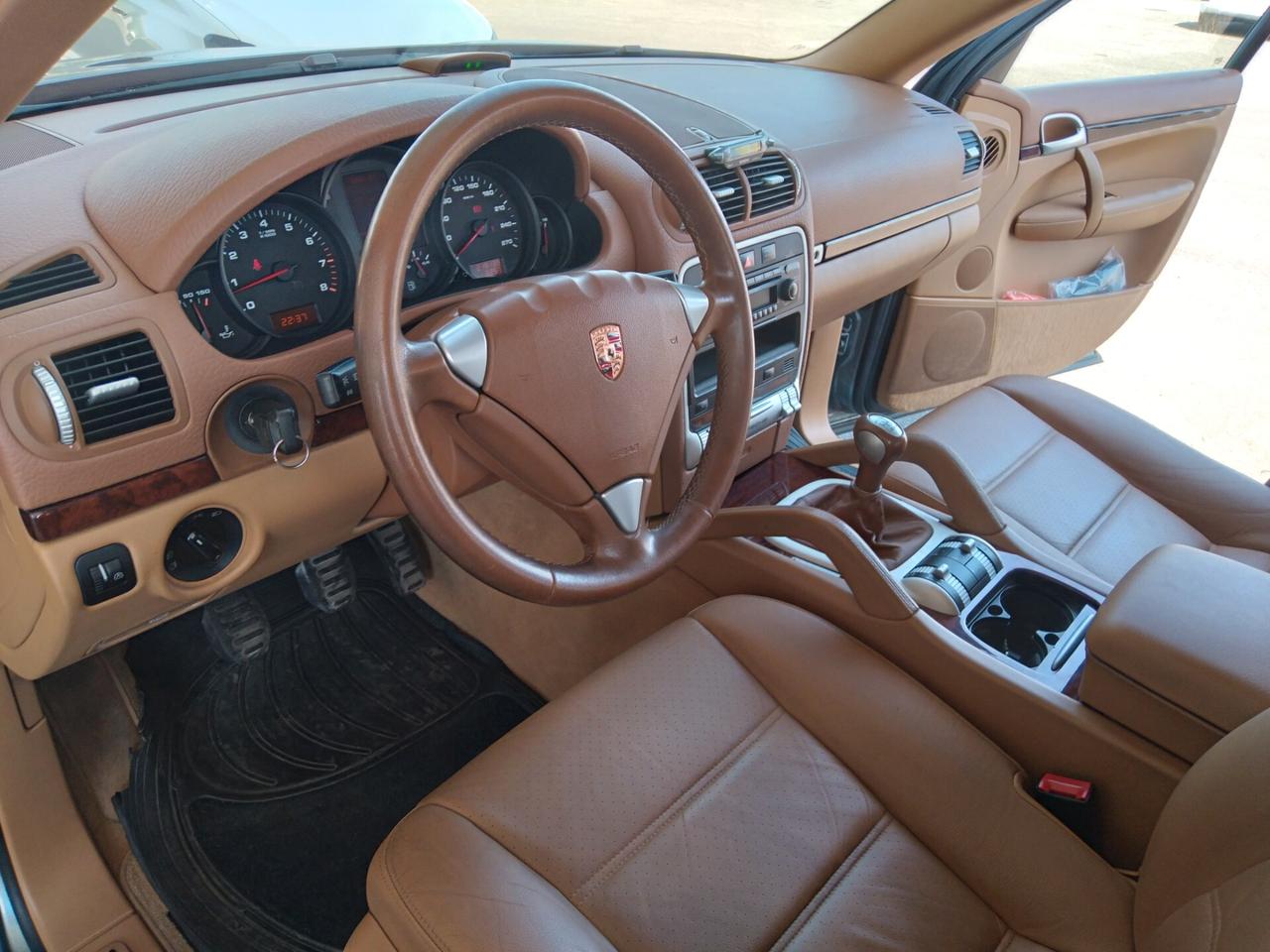 Porsche Cayenne 3.2 V6 250cv cambio manuale 6marce